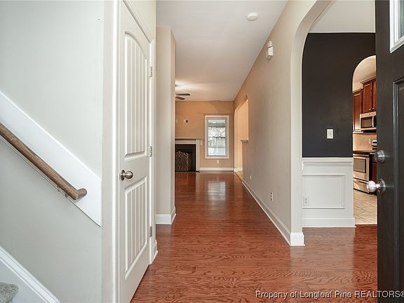 4th image of 40 Seabiscuit Ct