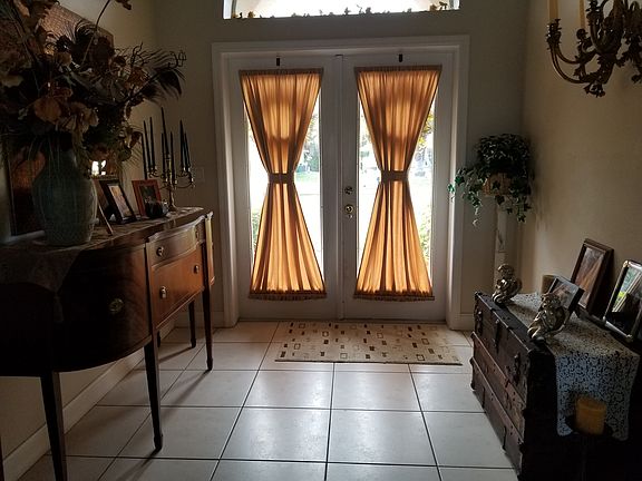 3rd image of 4927 SW 27th Ave