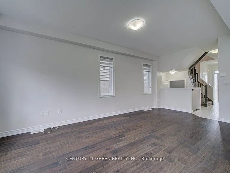 30 Baker Ln — Photo 11