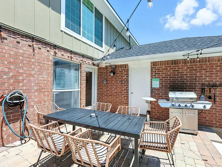 708 Azalea Dr — Photo 41