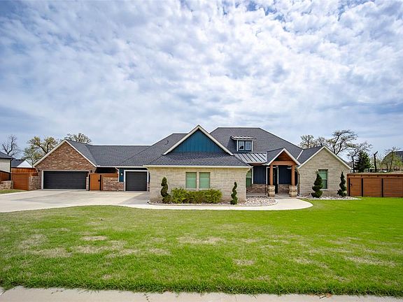 4th image of 1660 Baylee Ln