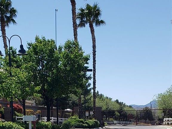 3rd image of 2582 Land Rush Dr