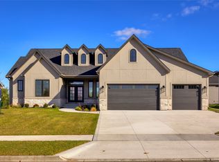 4617 Centennial Blvd, Urbandale, IA 50323