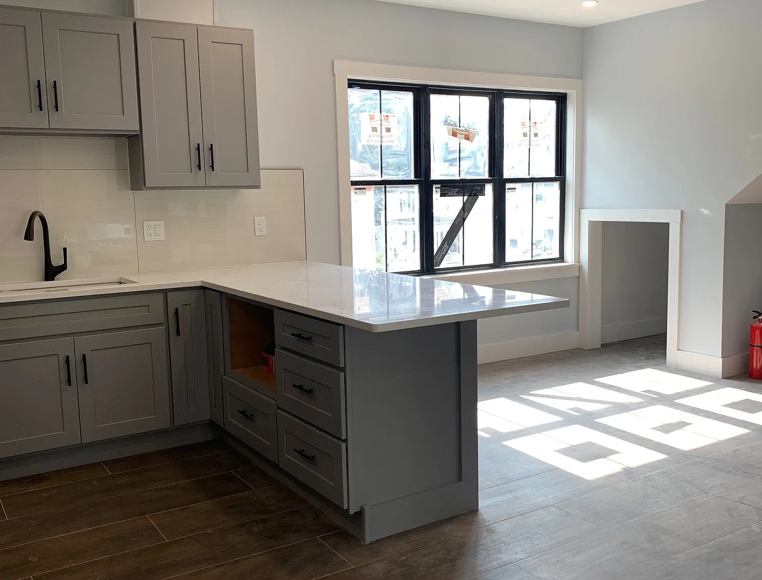 4 bed, 2.0 bath, 1150 sqft, $3,500 — Photo 2
