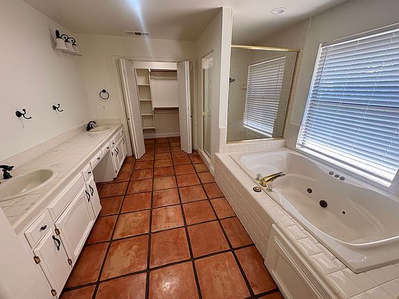 5th image of 5339 W Sweet Ct
