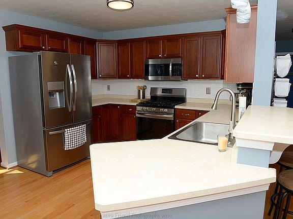 3rd image of 5146 Overlook Ln