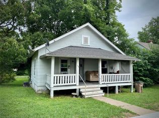 136 S Henderson Ave, Cape Girardeau, MO 63703