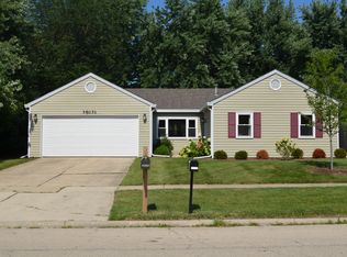 3S131 Sunset Dr, Warrenville, IL 60555