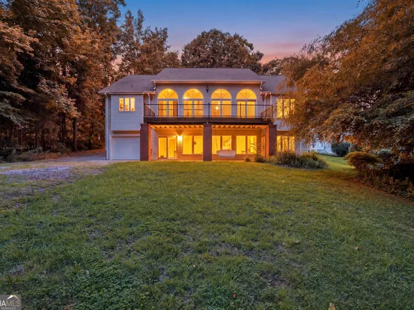 205 Mill Creek Cir, Martin, GA 30557