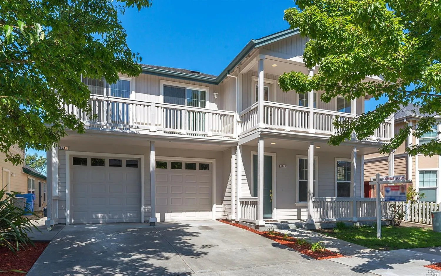 4 bed, 2.5 bath, 2400 sqft, $4,400 — Photo 1