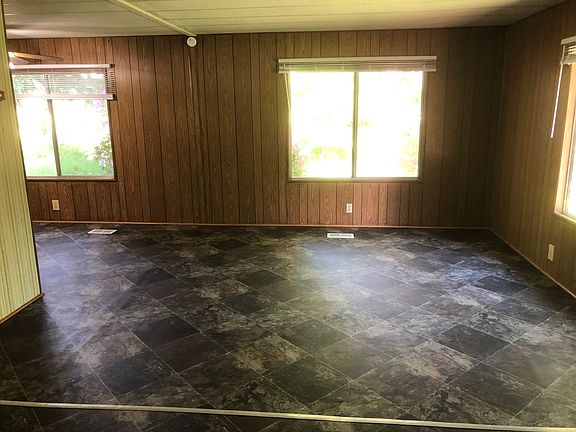 2nd image of 5005 NE 237th Ave