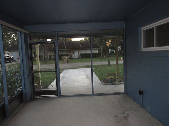 4th image of 2347 Lake Lizzie Ct