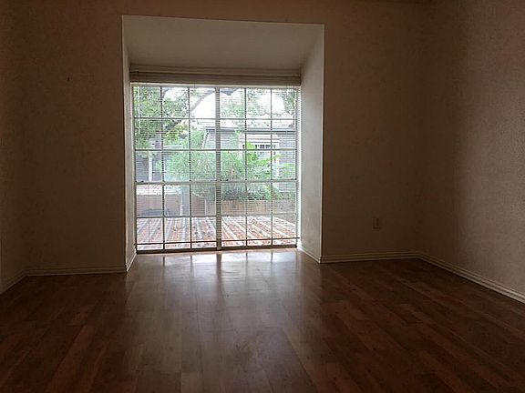 3rd image of 12633 Memorial Dr APT 56