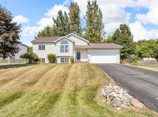 8002 Stonehaven Dr, Parma, MI 49269