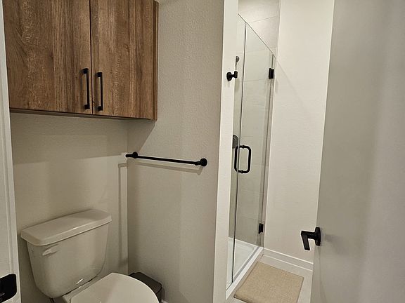 5th image of 719 E Locust St #3111