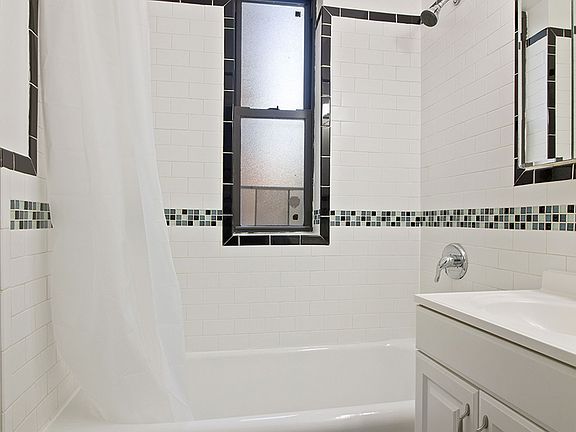 5th image of 220 W 24th St #2202C