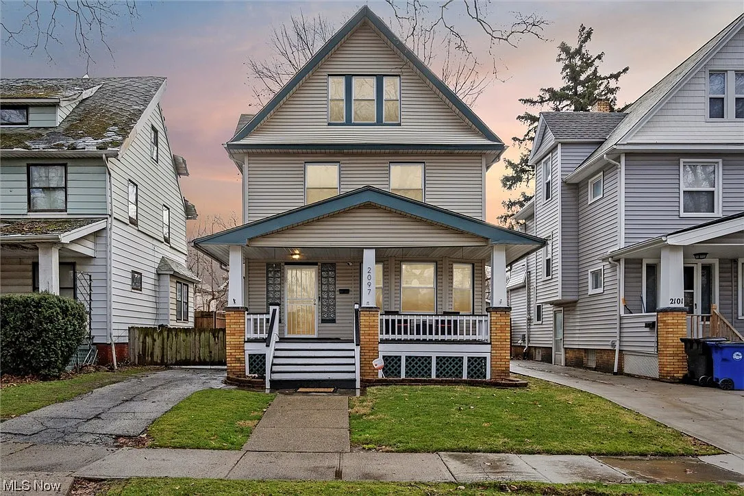 2097 W 89th St photo 1