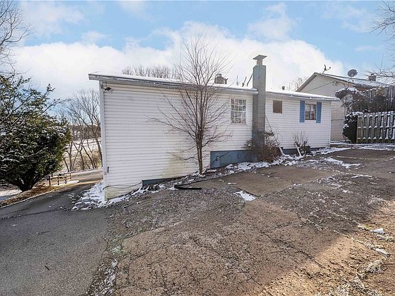 4th image of 819 Bute Rd N