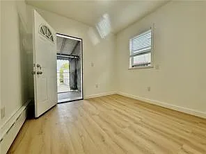 3 bed, 800 sqft, $3,000 — Photo 3