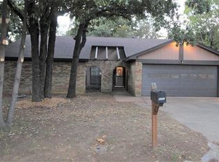 5902 Scenic Forest Trl, Arlington, TX 76016