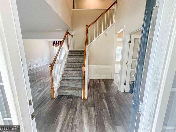 4th image of 3145 Elmendorf Dr NW