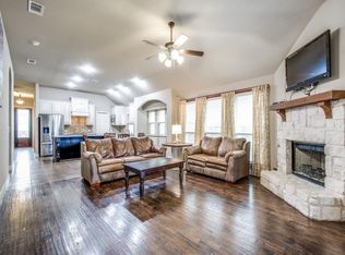 729 Trenton Dr, Aubrey, TX 76227