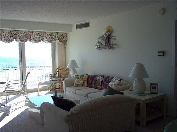 3rd image of 921 Park Pl APT 805