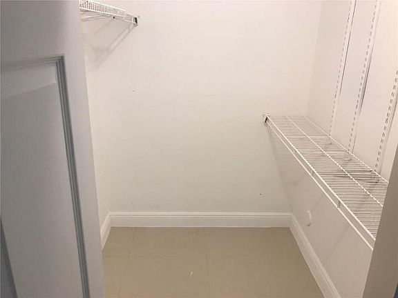 5th image of 850 NE 209th Ter #102-31