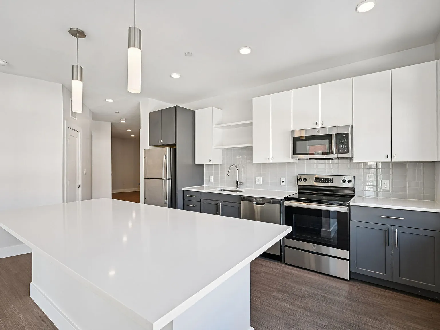 Orpheum Apartments — Photo 4