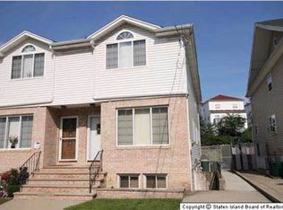 77 Lester St, Staten Island, NY 10314