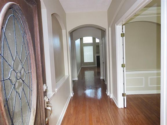 4th image of 13602 Branson Ln