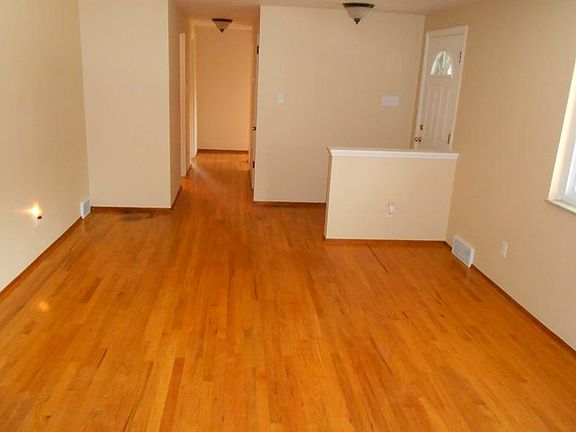 4th image of 532 Dunn Dr