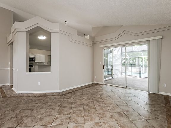 3rd image of 3322 Silverpond Dr