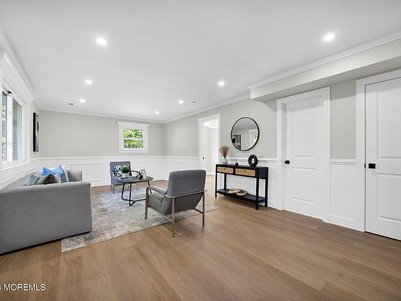 3rd image of 27 Middlesex Road
