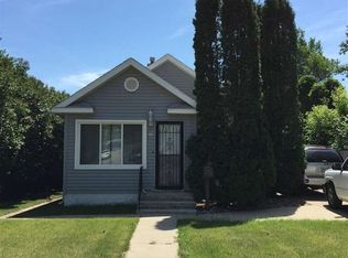 837 11th Ave NW, Minot, ND 58703