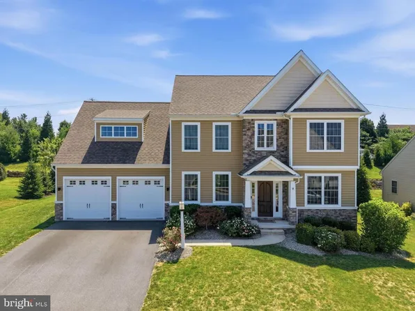 354 Amber Dr, Lititz, PA 17543