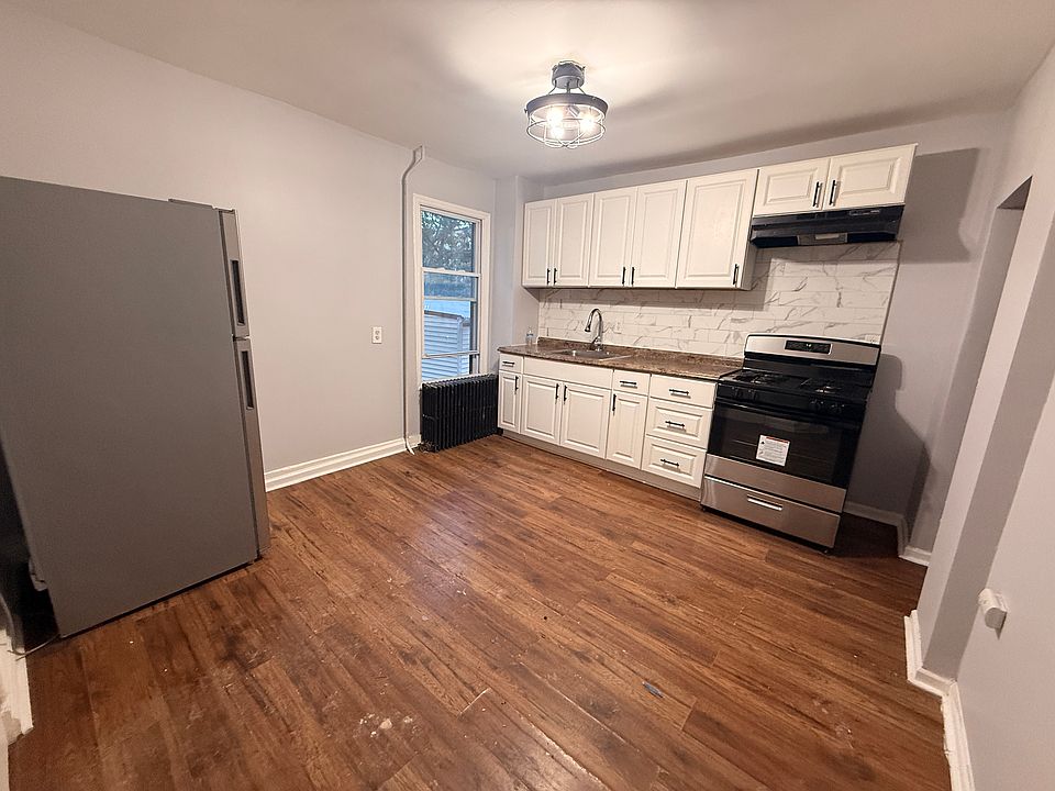 1st image of 52 Harrison Ave APT 2