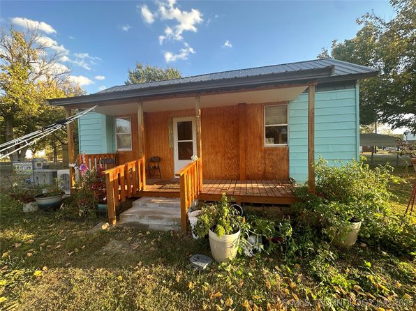 711 N 1st St, Quinton, OK 74561
