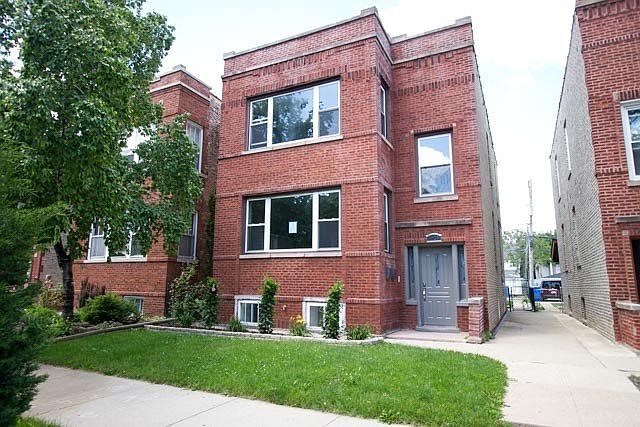 1st image of 3126 W Eastwood Ave