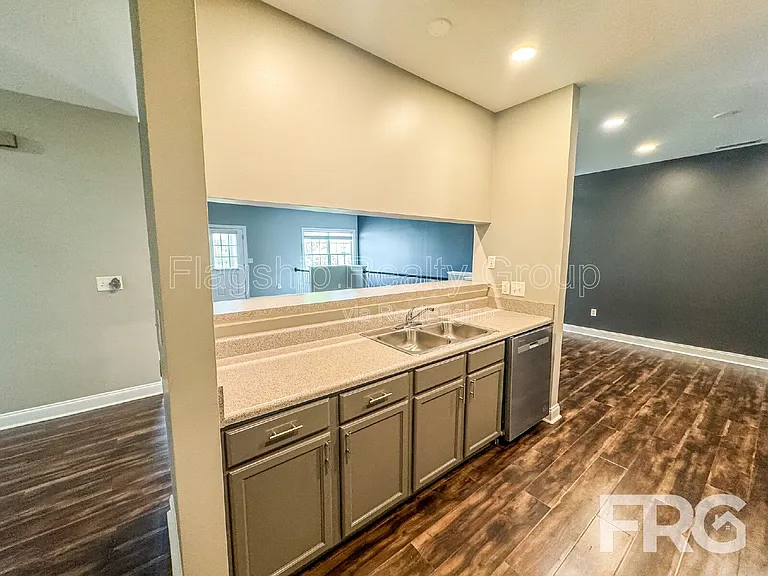 1935 Tara Ct #204 — Photo 11