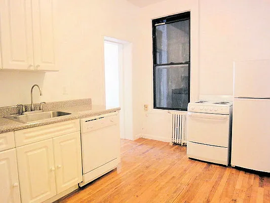 Rented by DSA Realty | media 26