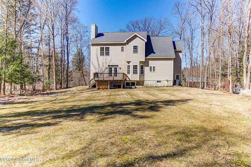 3rd image of 519 North Creek Road