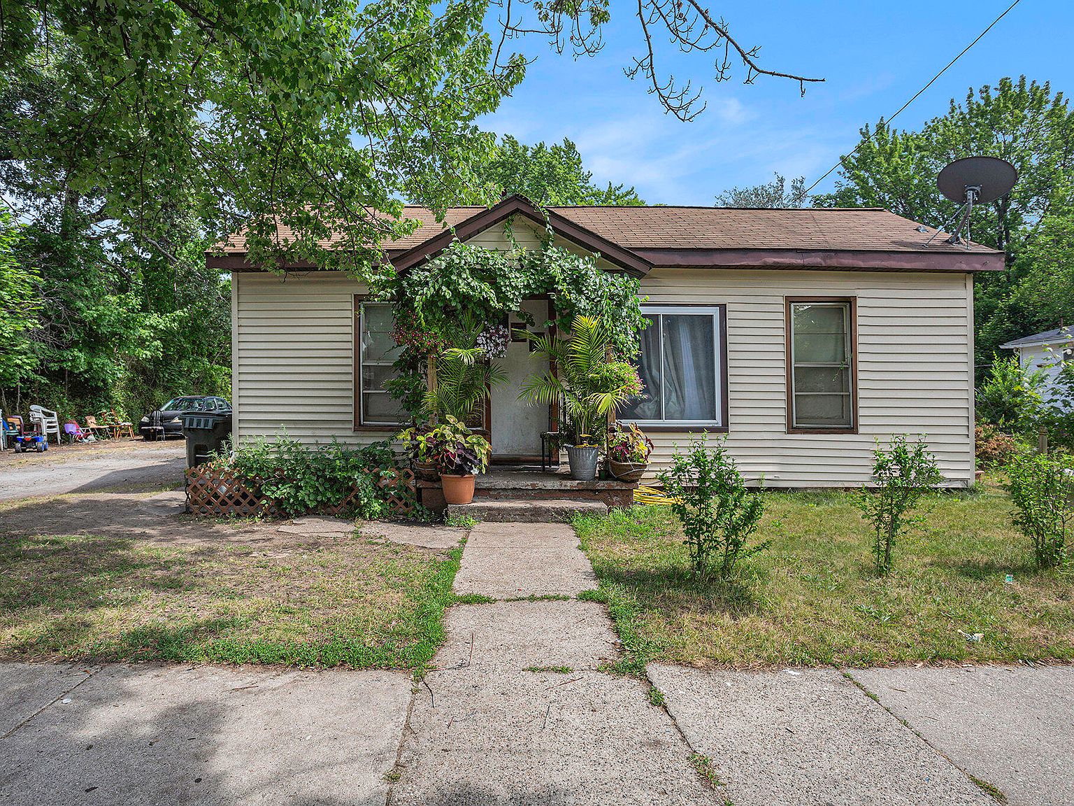 303 E Isabella Ave, Muskegon, MI 49442 MLS 23023657 Zillow