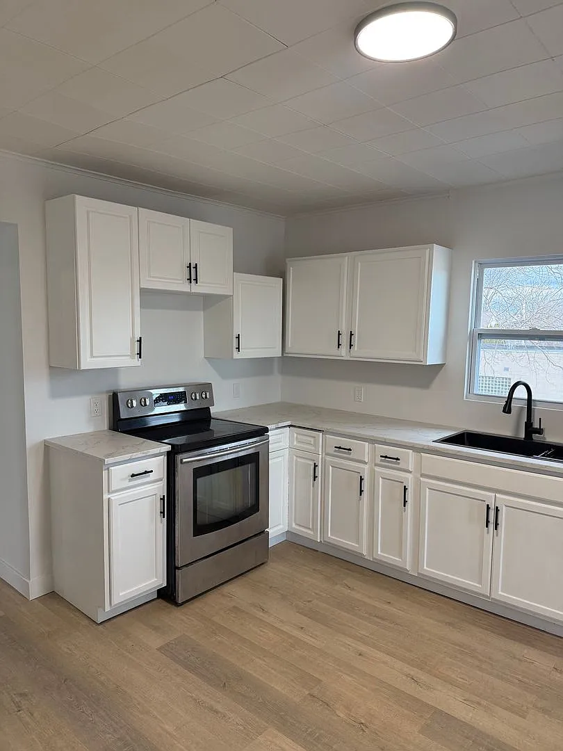 1119 Main Street — Photo 1