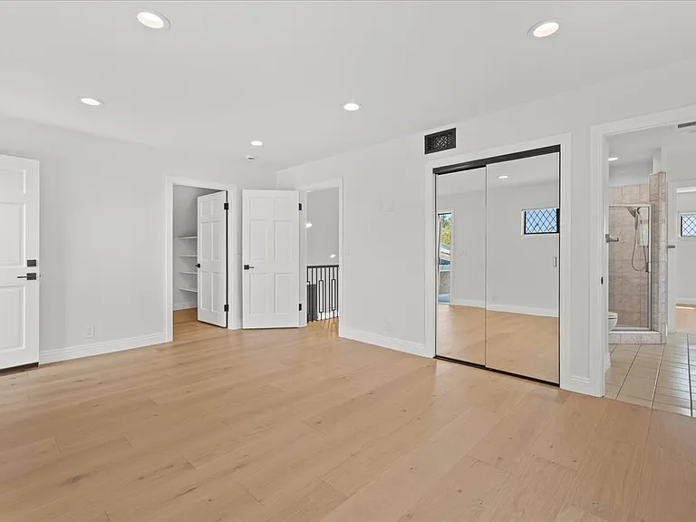 6443 Matilija Ave — Photo 18