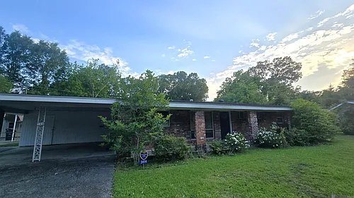344 Burgess Pl Photo 1