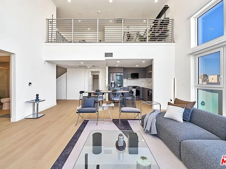 510 S Oxford Ave #310 — Photo 8