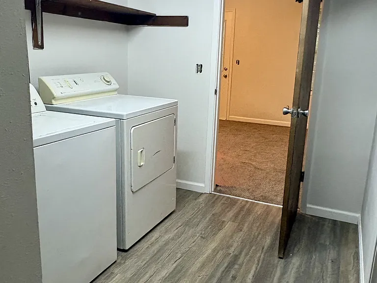 1507 S Olde Hickory Rd — Photo 12
