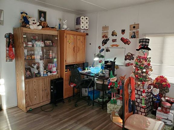 2nd image of 2038 Palm St Space 263