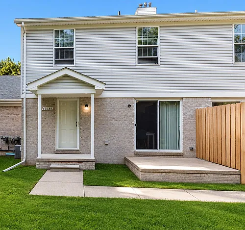 47086 Auburn Ct Photo 1